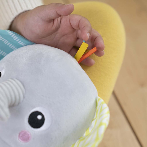 Bright Starts hudobná svietiaca plyšová hračka Hug-a-bye Baby sloník 0m+