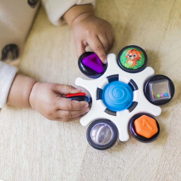 Baby Einstein Curiosity Clutch™ senzorická hračka 3 m+