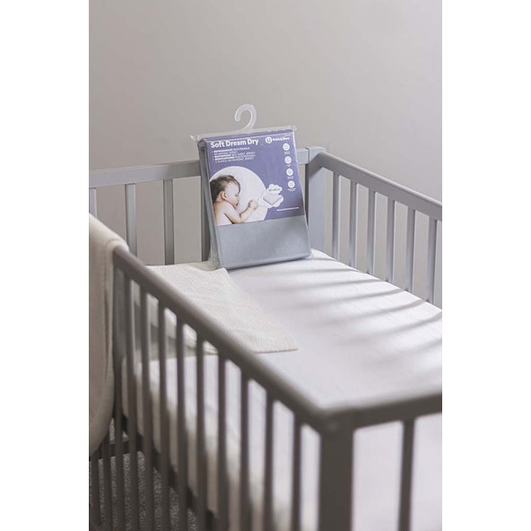 PETITE&MARS nepremokavá plachta Soft Dream Dry 120 × 60 White