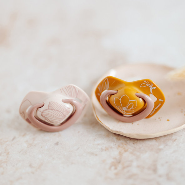 Canpol Babies Light Touch Gold silikonový sym. dudlík 6–18 m 2 ks