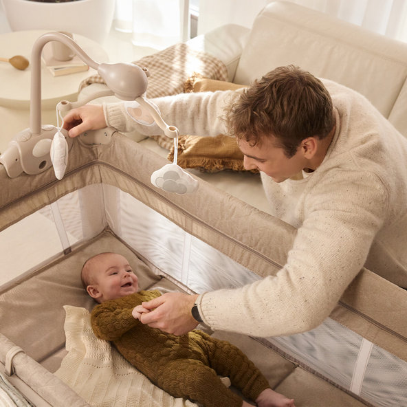 Kinderkraft cestovní postýlka s příslušenstvím Leody Up Beige