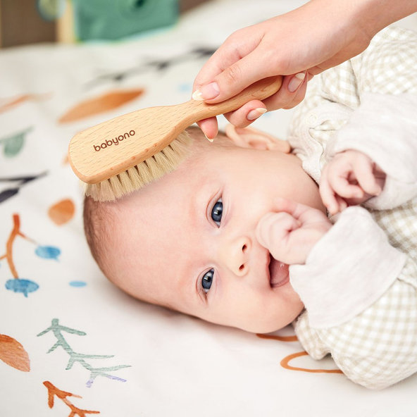 Babyono kartáč s přírodními štětinami