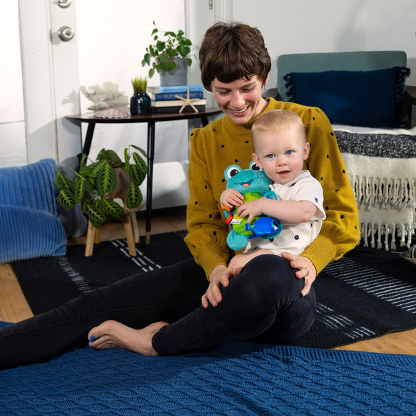 Baby Einstein Neptune's Sensory Sidekick™ hračka na C kroužku 0 m+