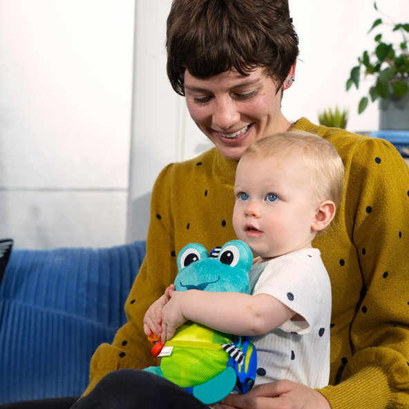 Baby Einstein Neptune's Sensory Sidekick™ hračka na C kroužku 0 m+