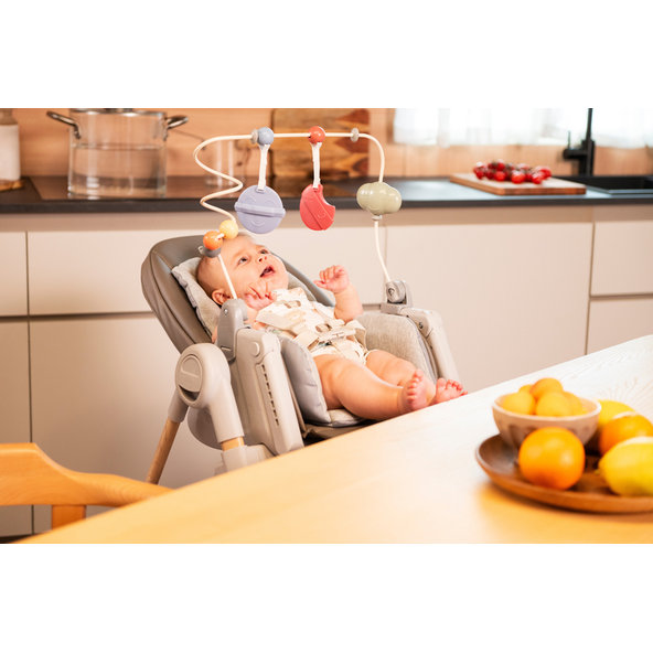 Chicco jídelní židle Polly Armonia Scandinavian + hrazdička Rainbow