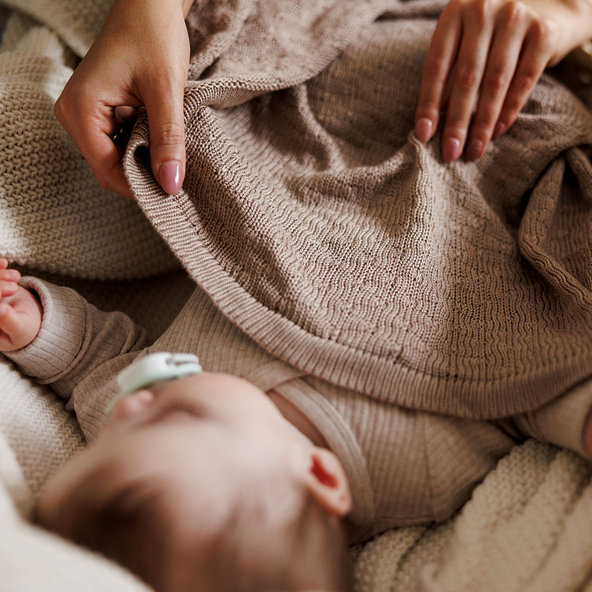 Babyono bambusová pletená deka béžová
