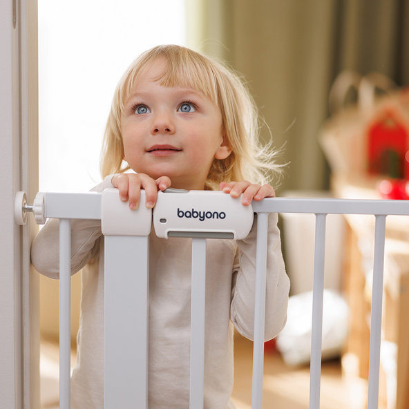 Babyono zábrana na schody a dveře bez vrtání 75–96 cm