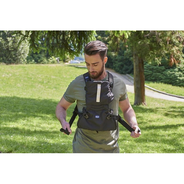 Chicco nosítko pro děti Easy Fit Black Night