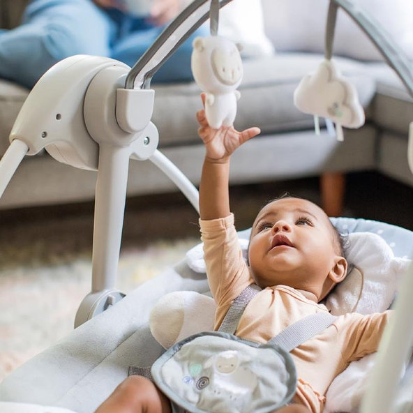 Ingenuity houpačka s melodií Cuddle Lamb 0 m+ do 9 kg 2019