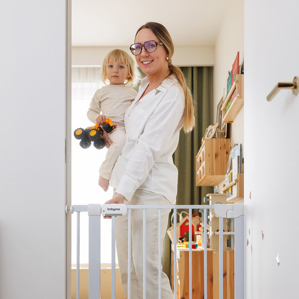 Babyono zábrana na schody a dveře bez vrtání 75–96 cm