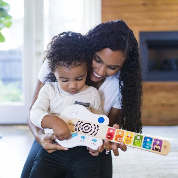 Baby Einstein Strum Along Songs™ Magic Touch™ HAPE gitara 12 m+