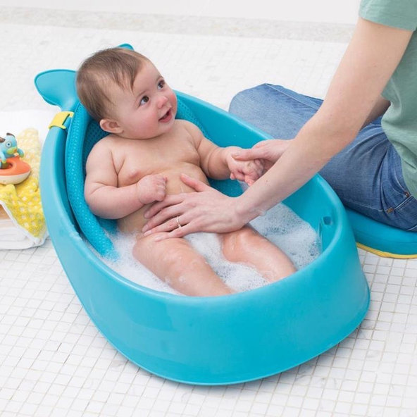 SKIP HOP Moby vanička s ergonomickou podložkou modrá