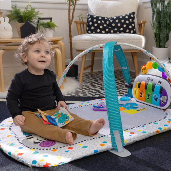 BABY EINSTEIN Postýlka s ohrádkou na hraní 3v1 Kick & Snooze™ 0m+