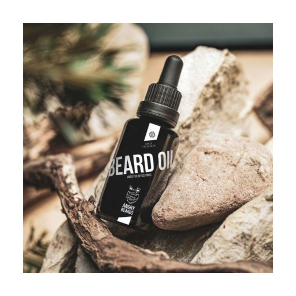 Angry Beards Christopher Traveller Olej na vousy a knír 30 ml