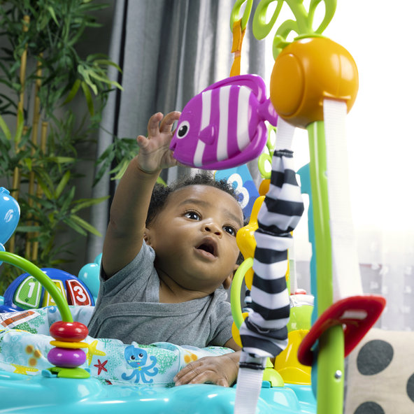 BABY EINSTEIN Skákátko/Aktivní centrum 2v1 Curiosity Cove™ 6m+