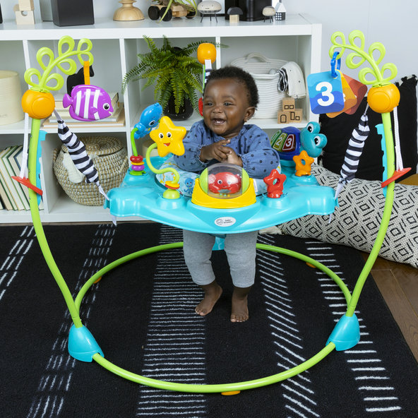 BABY EINSTEIN Skákátko/Aktivní centrum 2v1 Curiosity Cove™ 6m+