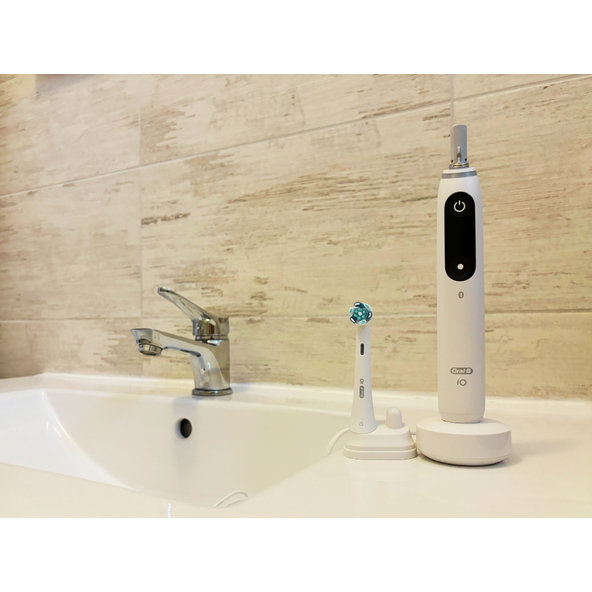 Oral-B iO Series 7 White