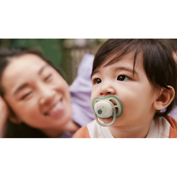 Philips AVENT Dudlík Ultra air s obrázkem noční 6-18m neutral 2ks