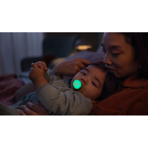 Philips AVENT Dudlík Ultra soft s obrázkem noční neutral 6-18 m 2 ks