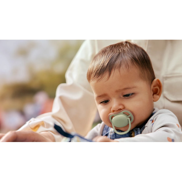 Philips AVENT Dudlík Ultra air s obrázkem 6-18 m denní a noční 2ks