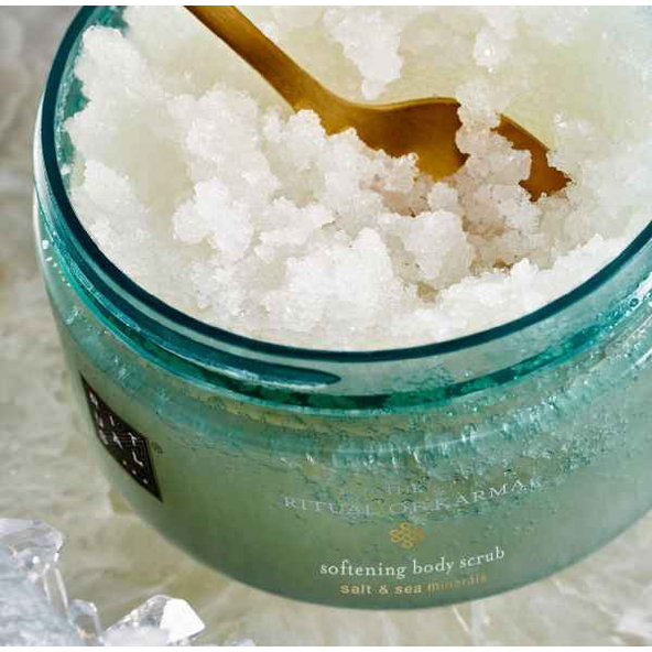 Rituals The Ritual of Karma solný tělový peeling 300 g