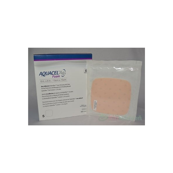 AQUACEL Ag Foam Hydrofiber neadhezivní krytí 15 × 15 cm 5 ks
